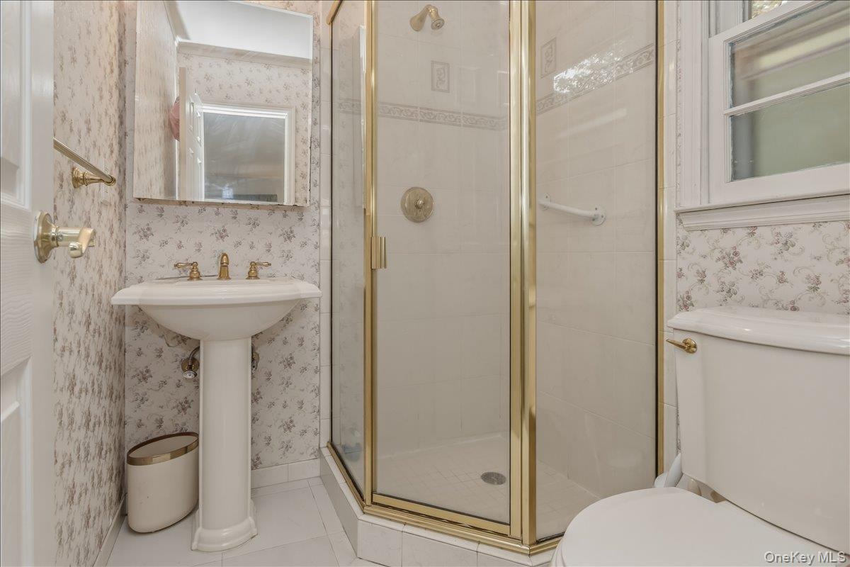 9 Fox Ridge Lane Locust Valley, NY 11560 - Photo 19 of 31