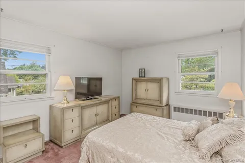 $899,000 | 9 Fox Ridge Lane, Locust Valley, NY 11560