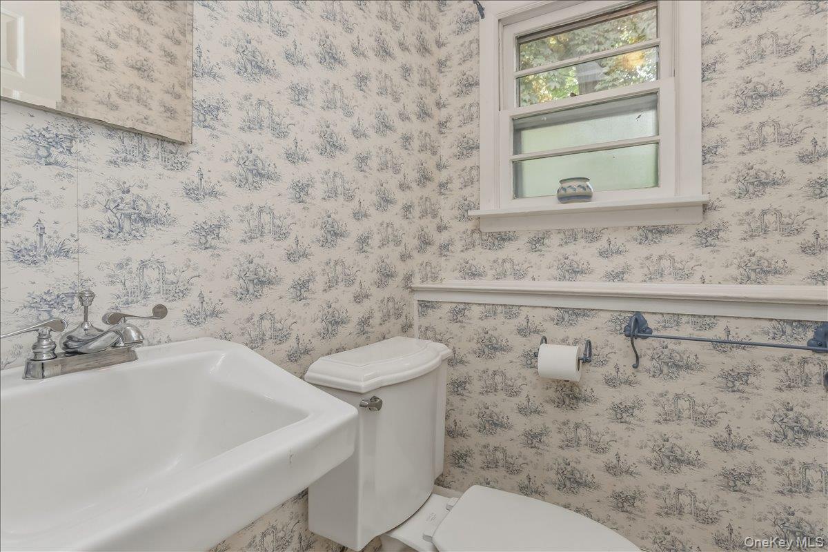 9 Fox Ridge Lane Locust Valley, NY 11560 - Photo 27 of 31