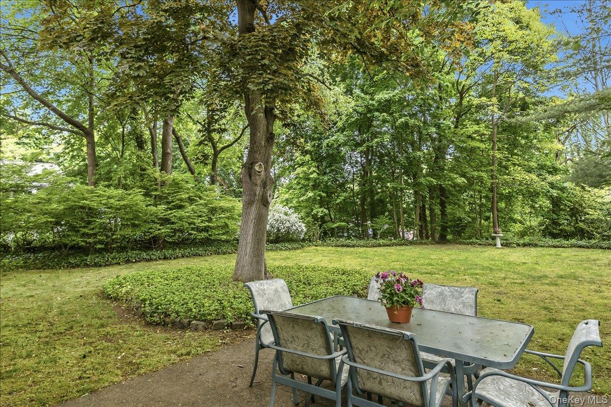 9 Fox Ridge Lane Locust Valley, NY 11560 - Photo 28 of 31