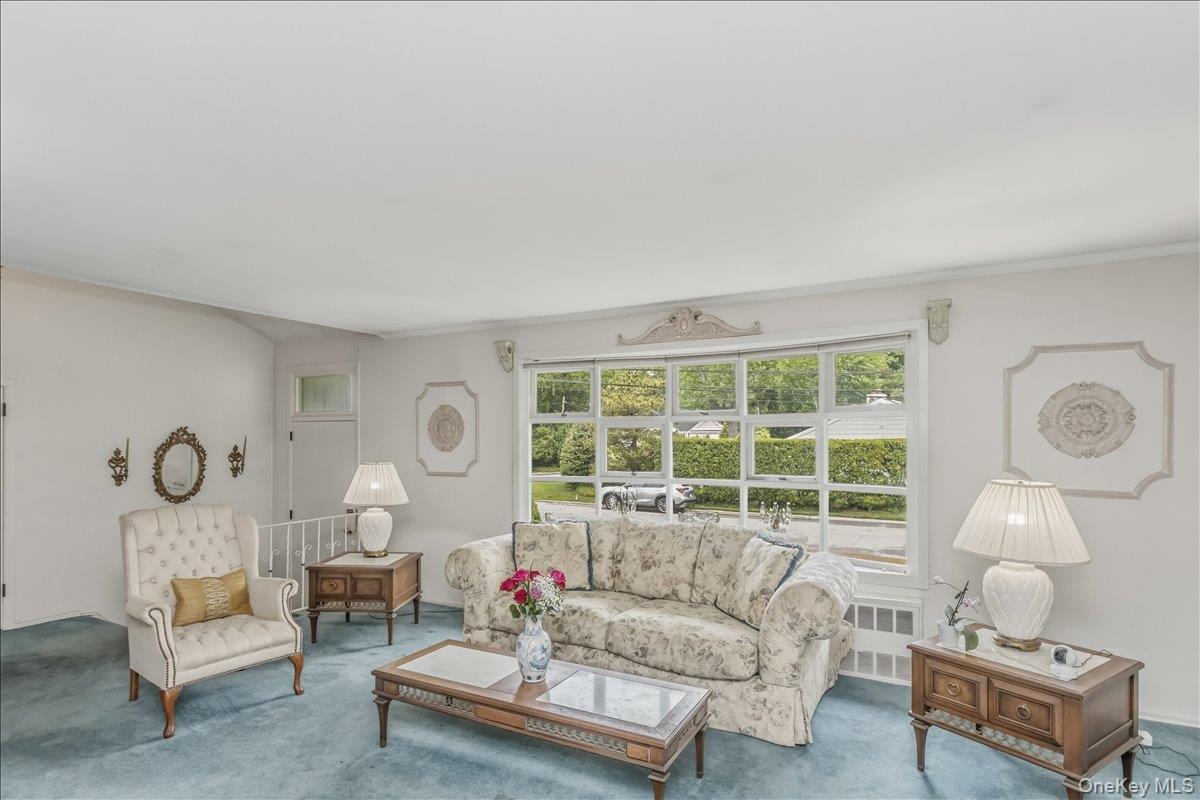 9 Fox Ridge Lane Locust Valley, NY 11560 - Photo 8 of 31