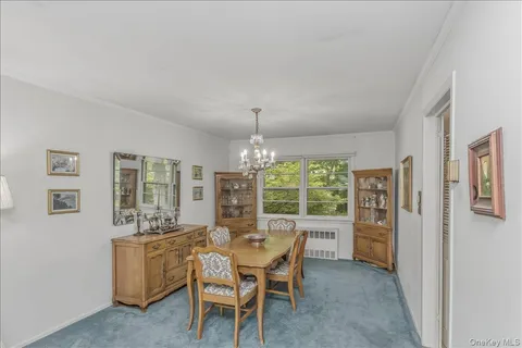 $899,000 | 9 Fox Ridge Lane, Locust Valley, NY 11560