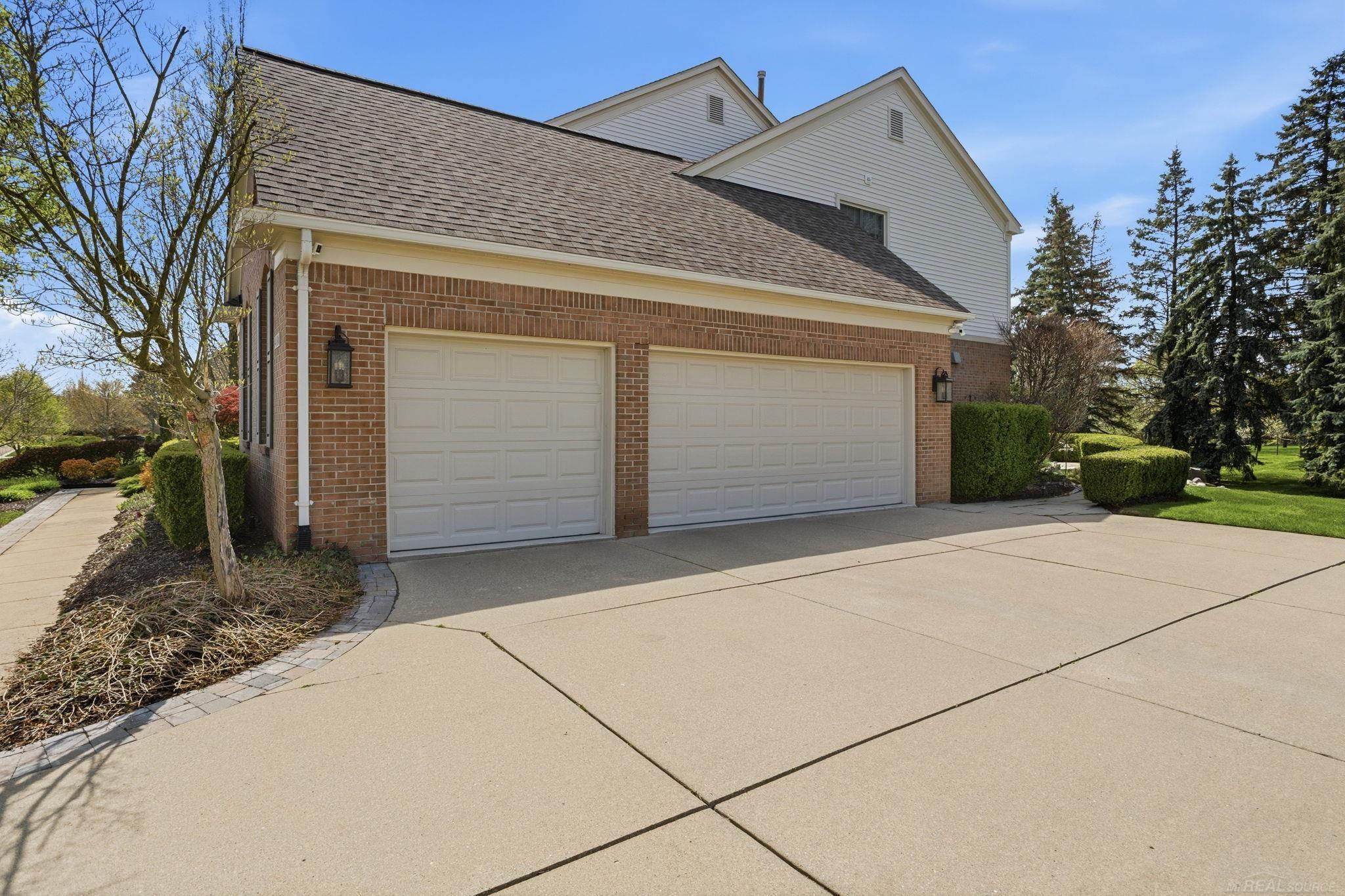4030 Holly Lane Rochester, MI 48306 - Photo 5 of 36 Gallery Image 5