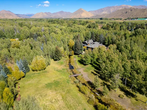 $11,995,000 | 137 Aspen Lakes Drive, Blaine County, ID 83333