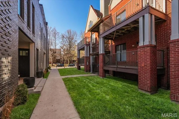 $315,000 | 4111 West Pine Boulevard, Unit 12, St. Louis, MO 63108