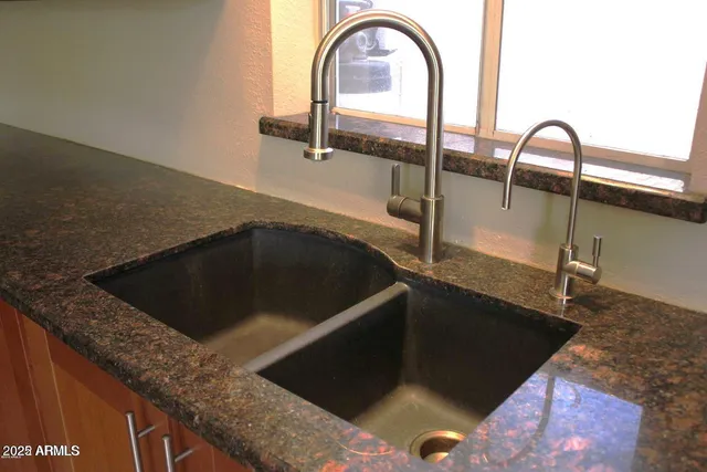 a close view of sink