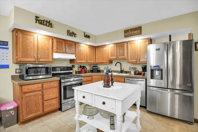 $255,000 | 2128 Bonnie Lane, Monticello, IL 61856