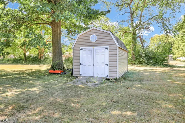 $255,000 | 2128 Bonnie Lane, Monticello, IL 61856