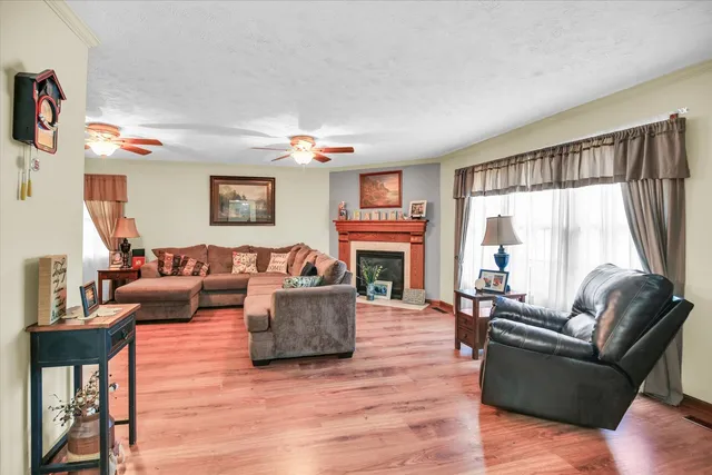 $255,000 | 2128 Bonnie Lane, Monticello, IL 61856