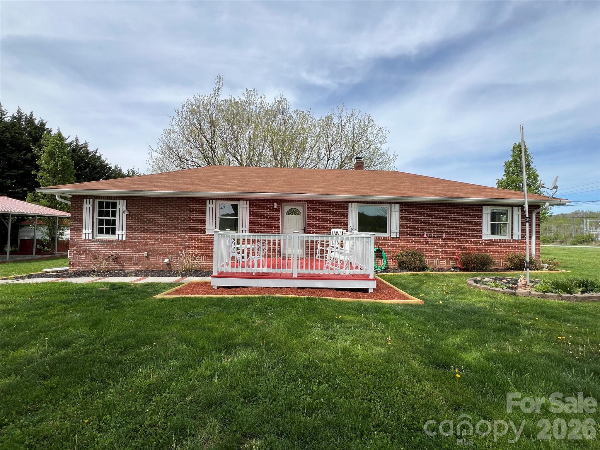 93 Laycock Road Hendersonville, NC 28792 - Photo 1 of 34