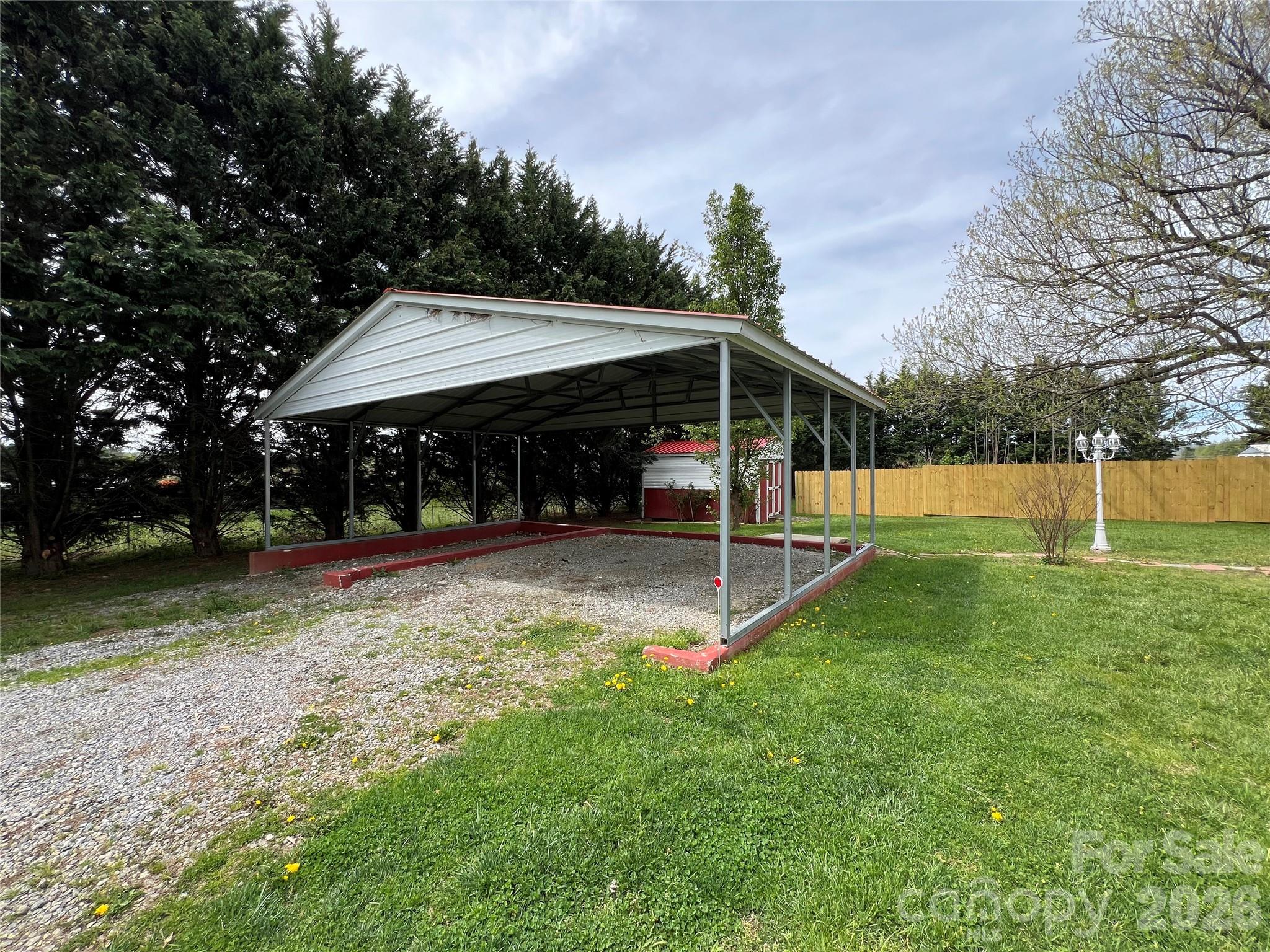 93 Laycock Road Hendersonville, NC 28792 - Photo 4 of 34