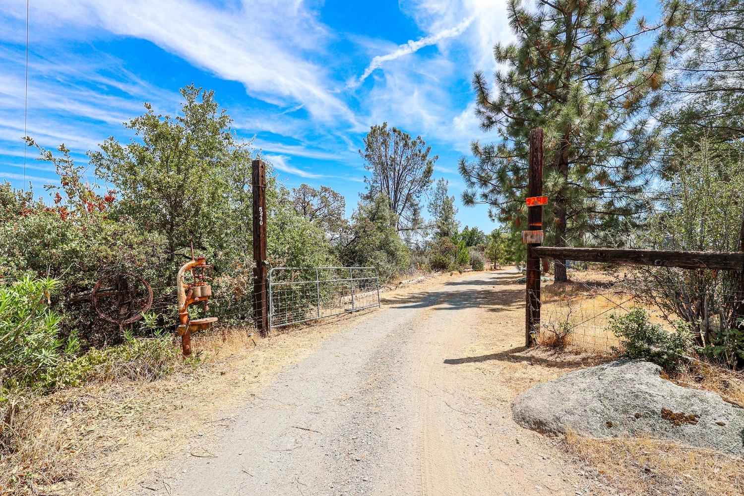 5240 Tiptop Road Mariposa, CA 95338 - Photo 66 of 71