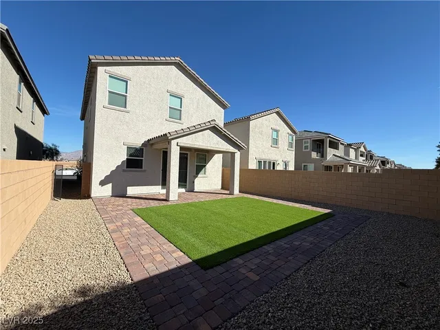 $2,050 | 6579 Dove Point Place, Las Vegas, NV 89130