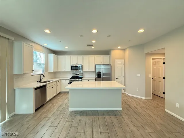 $2,050 | 6579 Dove Point Place, Las Vegas, NV 89130