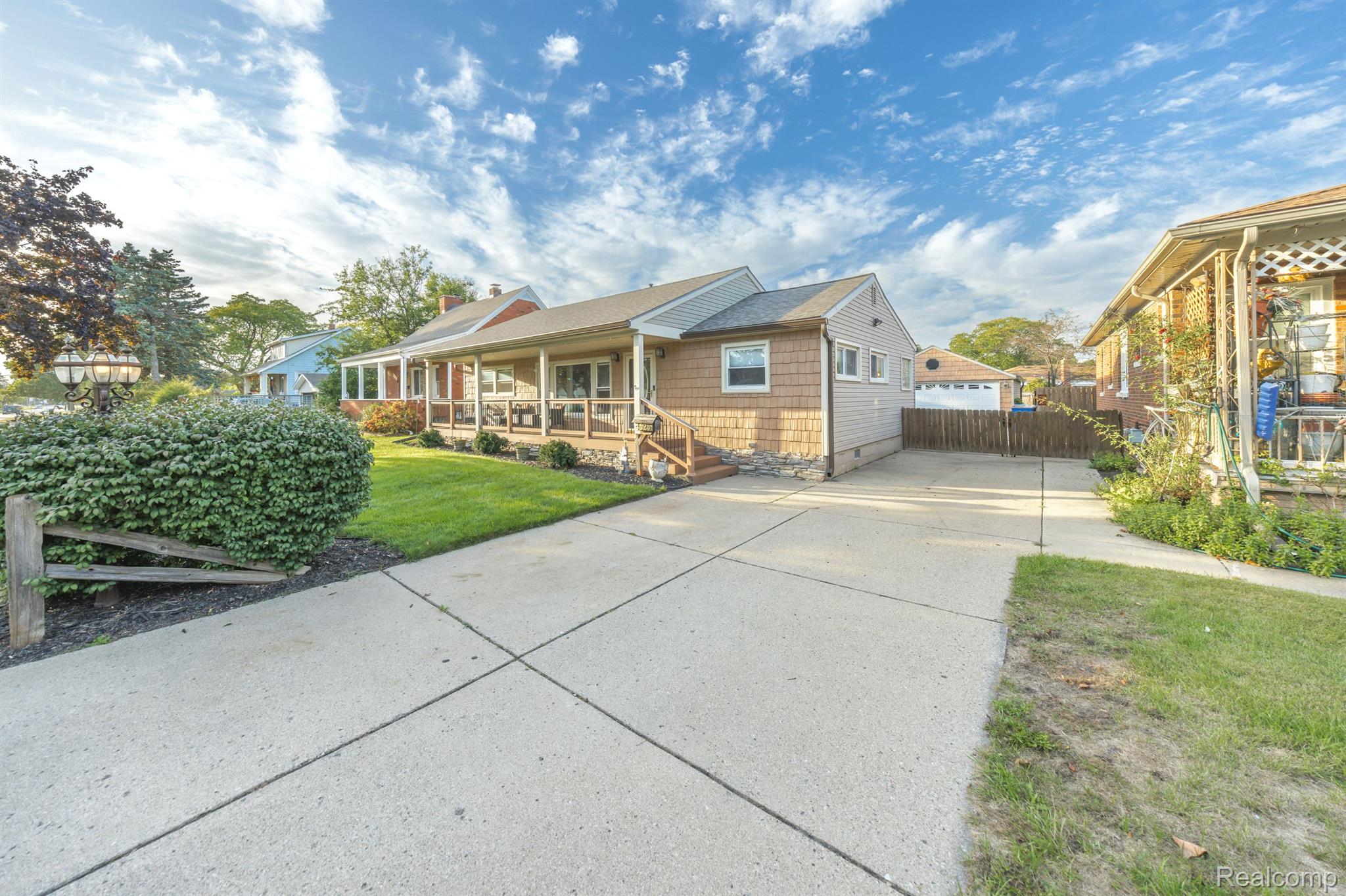 4525 Frazho Road Warren, MI 48091 - Photo 44 of 49
