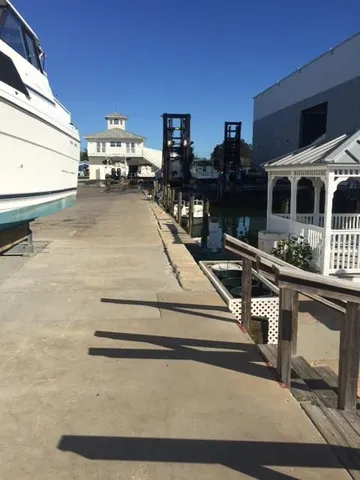 $174,000 | 100 Circuit Road, Unit S80, Nokomis, FL 34275