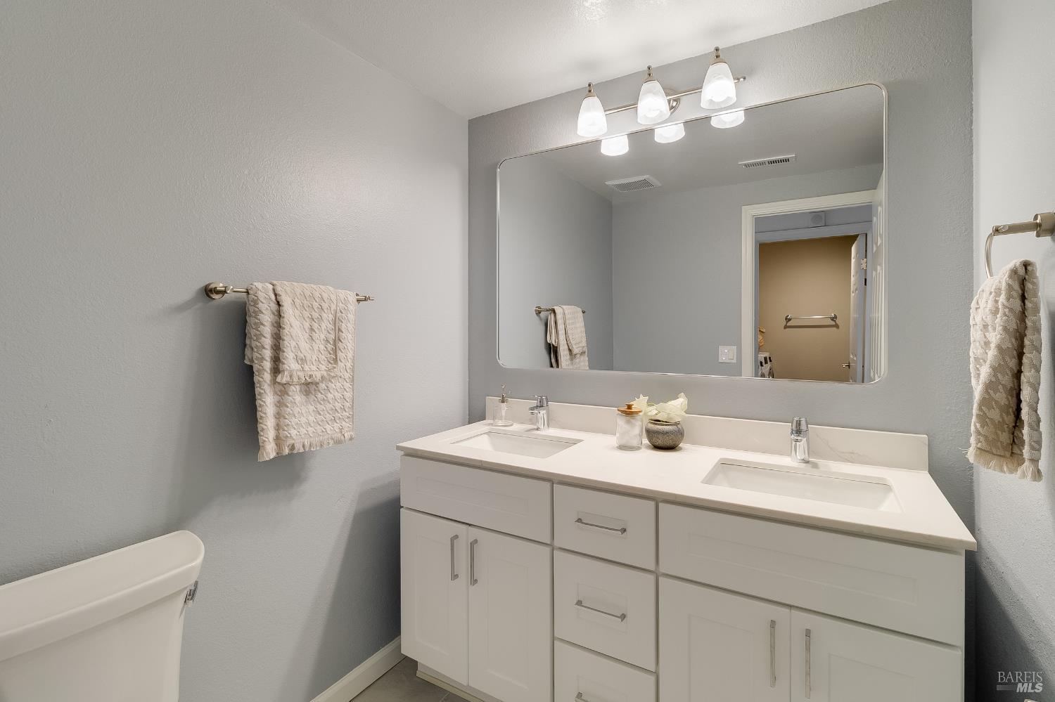 179 Oyster Pond Road Alameda, CA 94502 - Photo 22 of 98