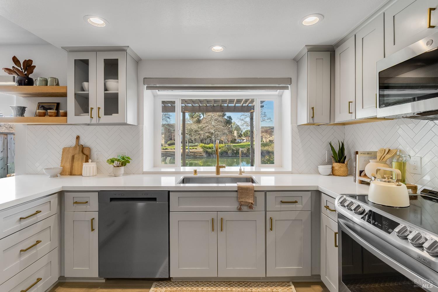 179 Oyster Pond Road Alameda, CA 94502 - Photo 28 of 98