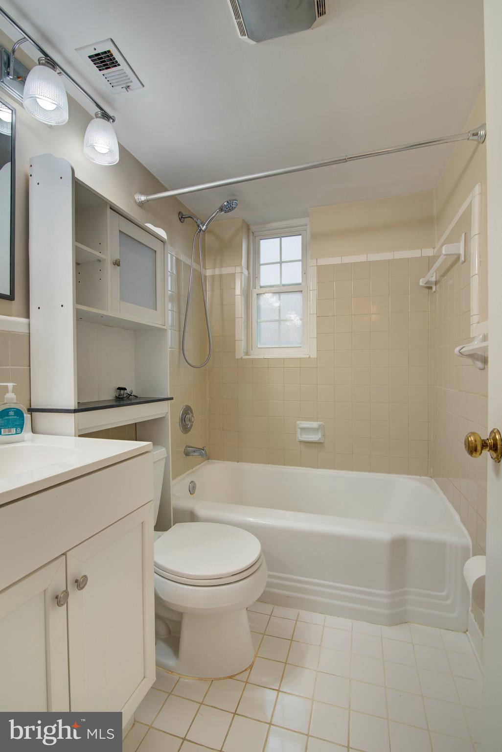 2100 North Scott Street, Unit 101 Arlington, VA 22209 - Photo 16 of 23