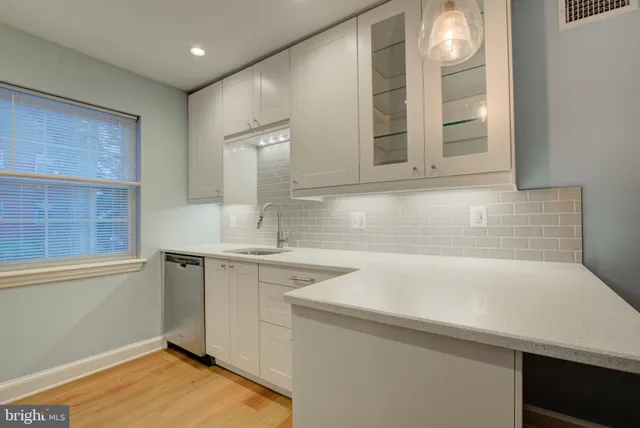 $2,250 | 2100 North Scott Street, Unit 101, Arlington, VA 22209