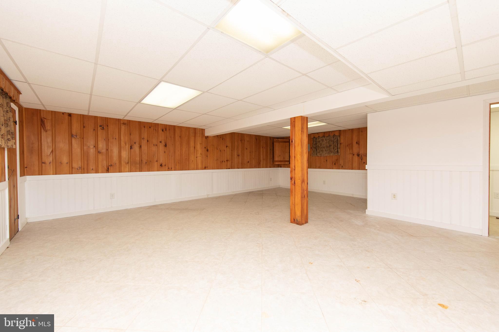 95 Radburn Road Huntingdon Valley, PA 19006 - Photo 27 of 40 a view of an empty room