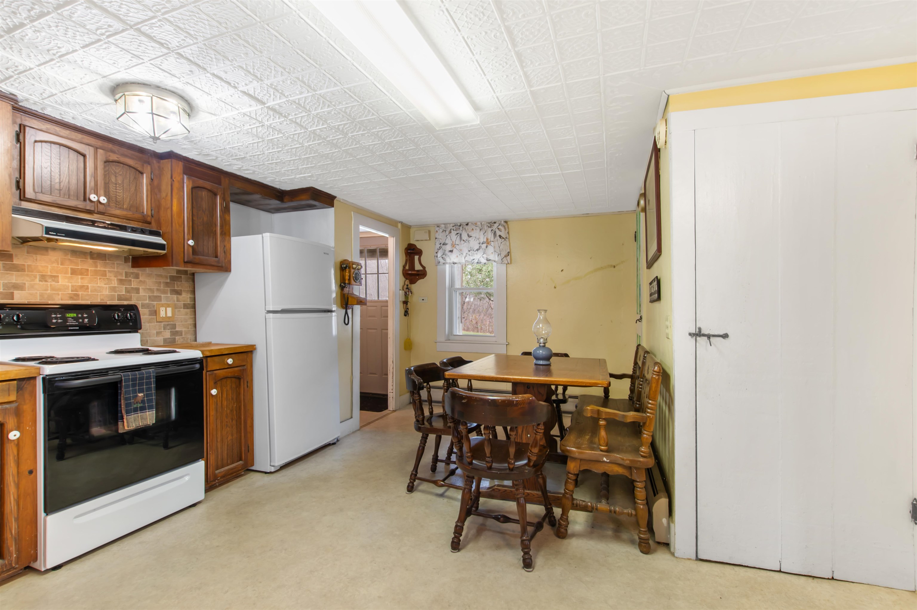 9 Fuller Road Stratford, NH 03590 - Photo 24 of 46