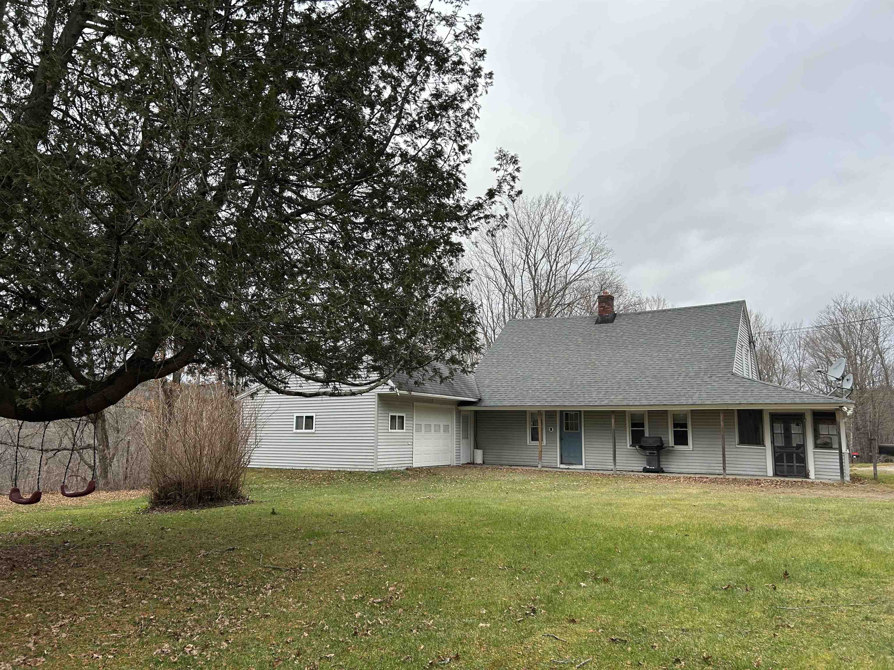 9 Fuller Road Stratford, NH 03590 - Photo 5 of 46