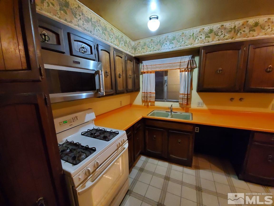 1570 Auburn Way Reno, NV 89502 - Photo 14 of 31 Photo 14