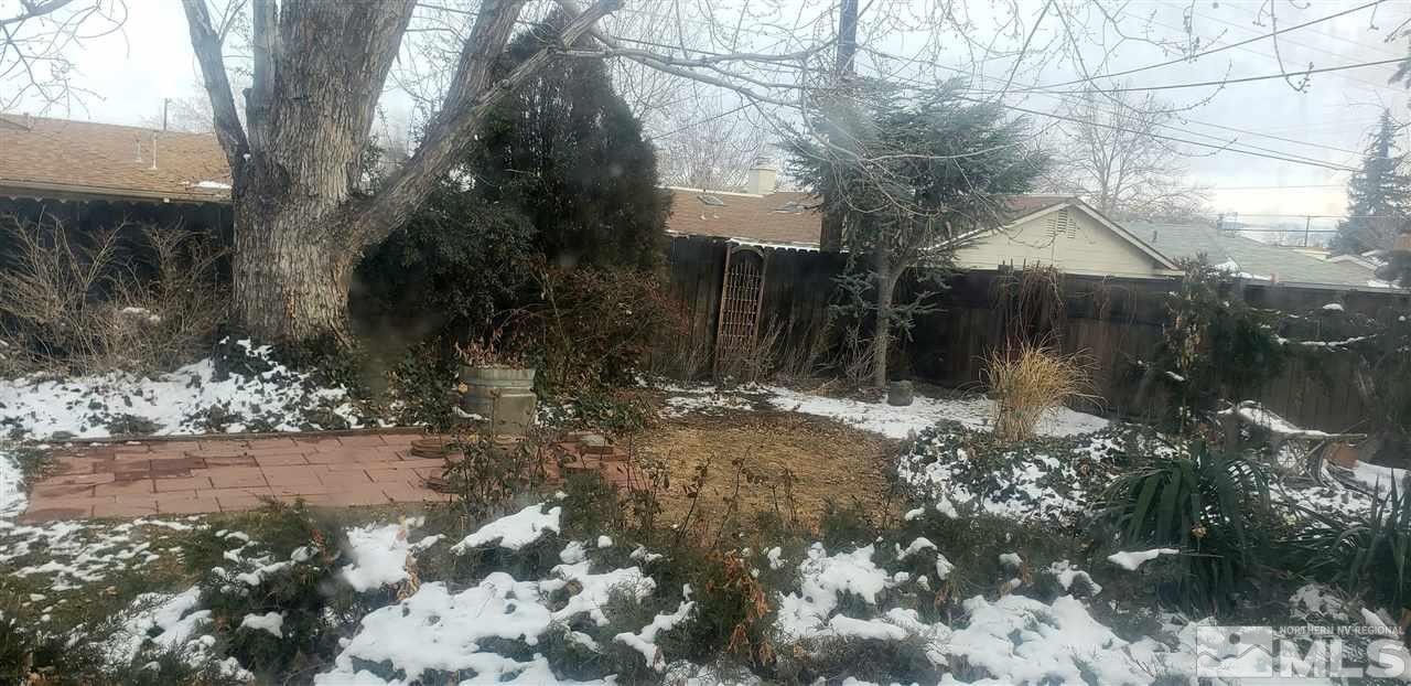 1570 Auburn Way Reno, NV 89502 - Photo 5 of 31 Photo 5