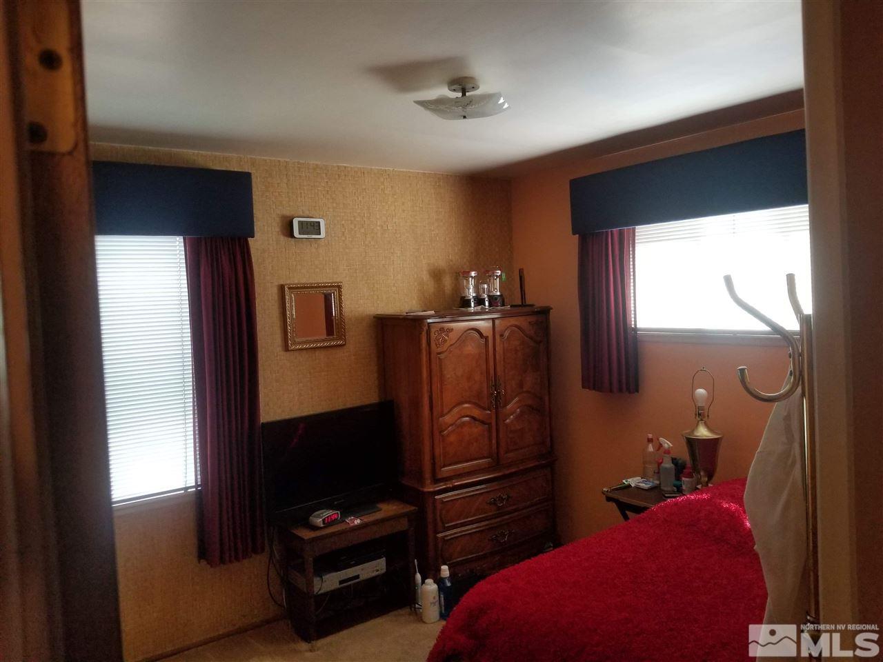 1570 Auburn Way Reno, NV 89502 - Photo 7 of 31 Photo 7