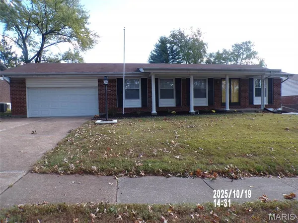 $248,000 | 4348 Vandals Drive, Florissant, MO 63033