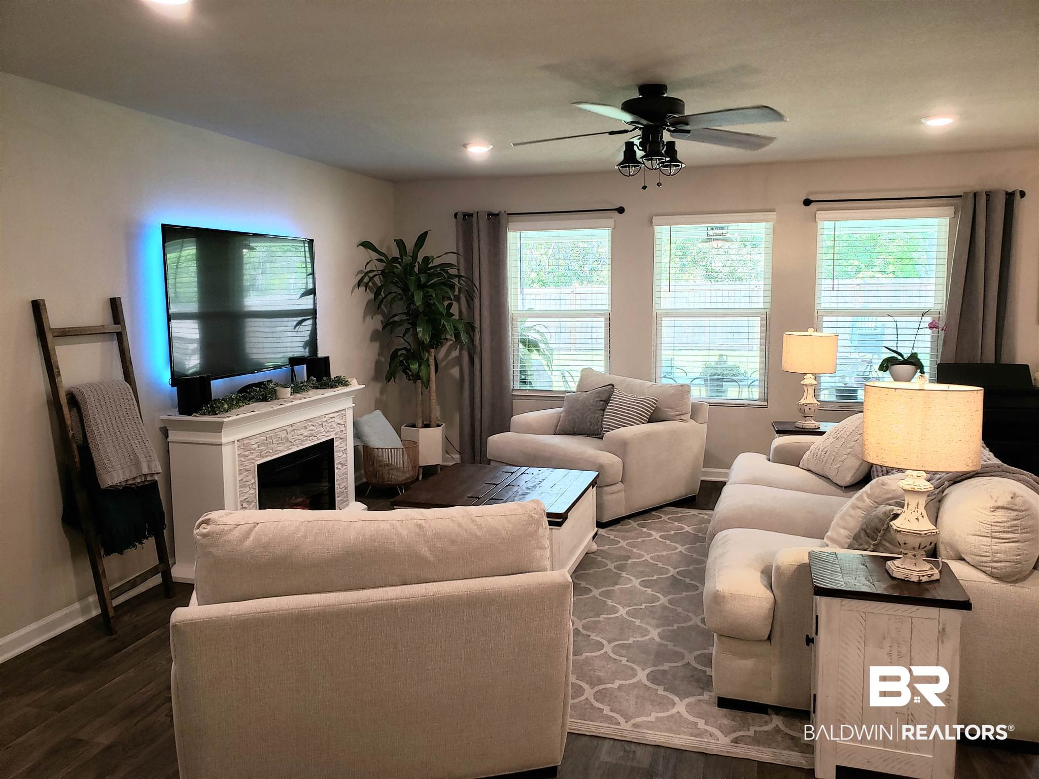 237 Rhineheart Lane Foley, AL 36535 - Photo 5 of 26 Living Room