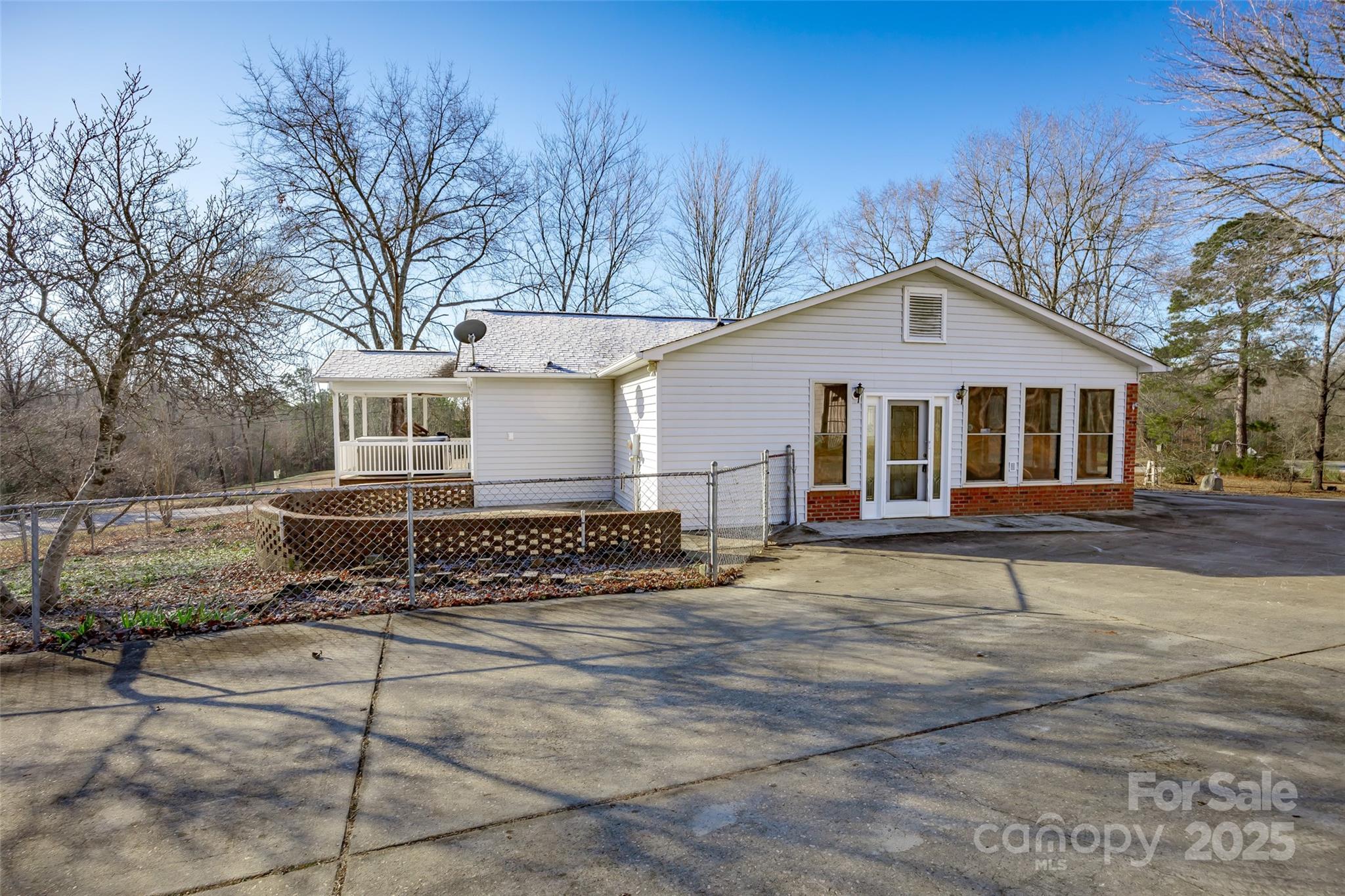 2212 Waterfront Road Liberty Hill, SC 29074 - Photo 36 of 47 Gallery Image 36