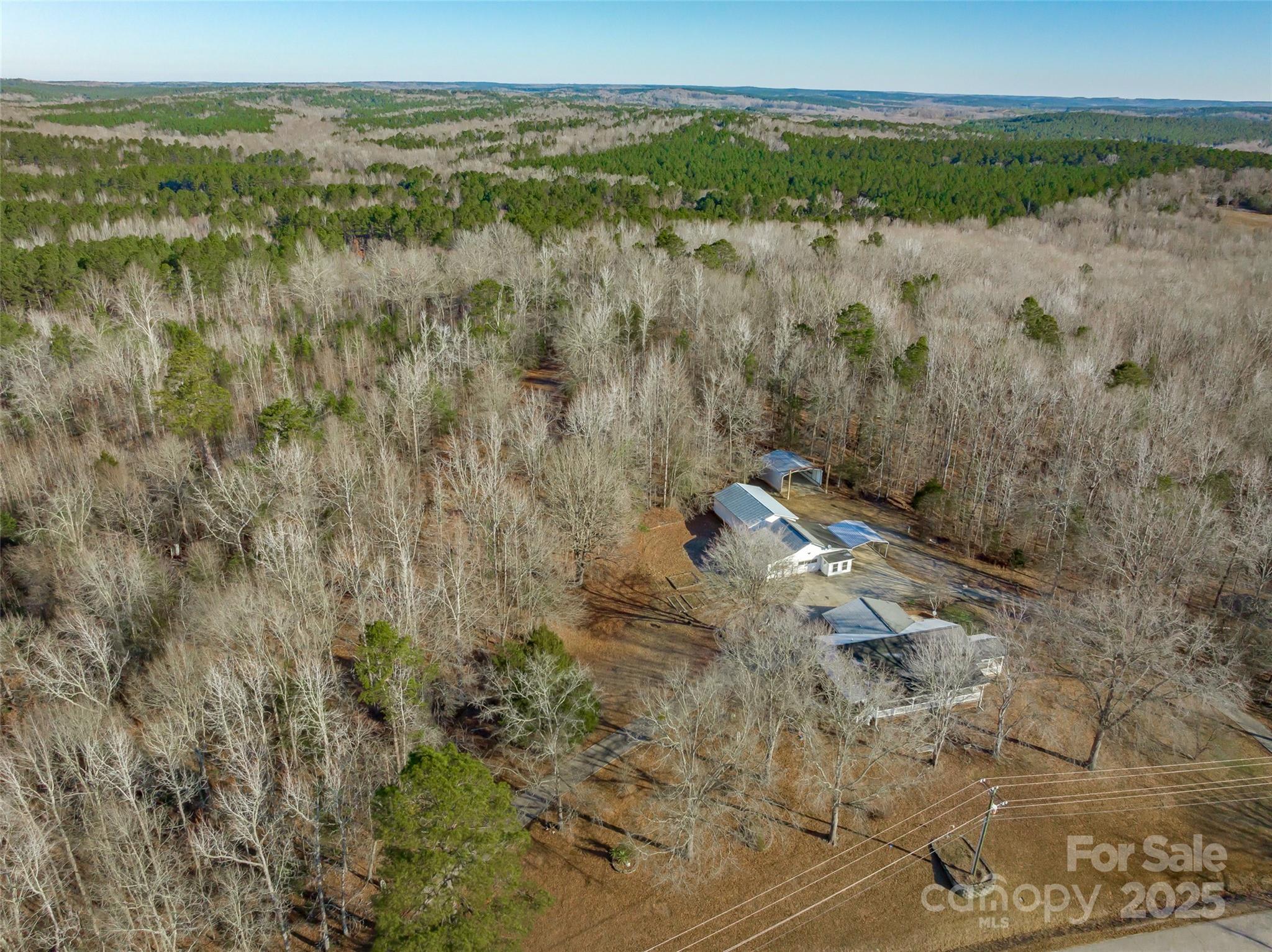 2212 Waterfront Road Liberty Hill, SC 29074 - Photo 4 of 47 Gallery Image 4