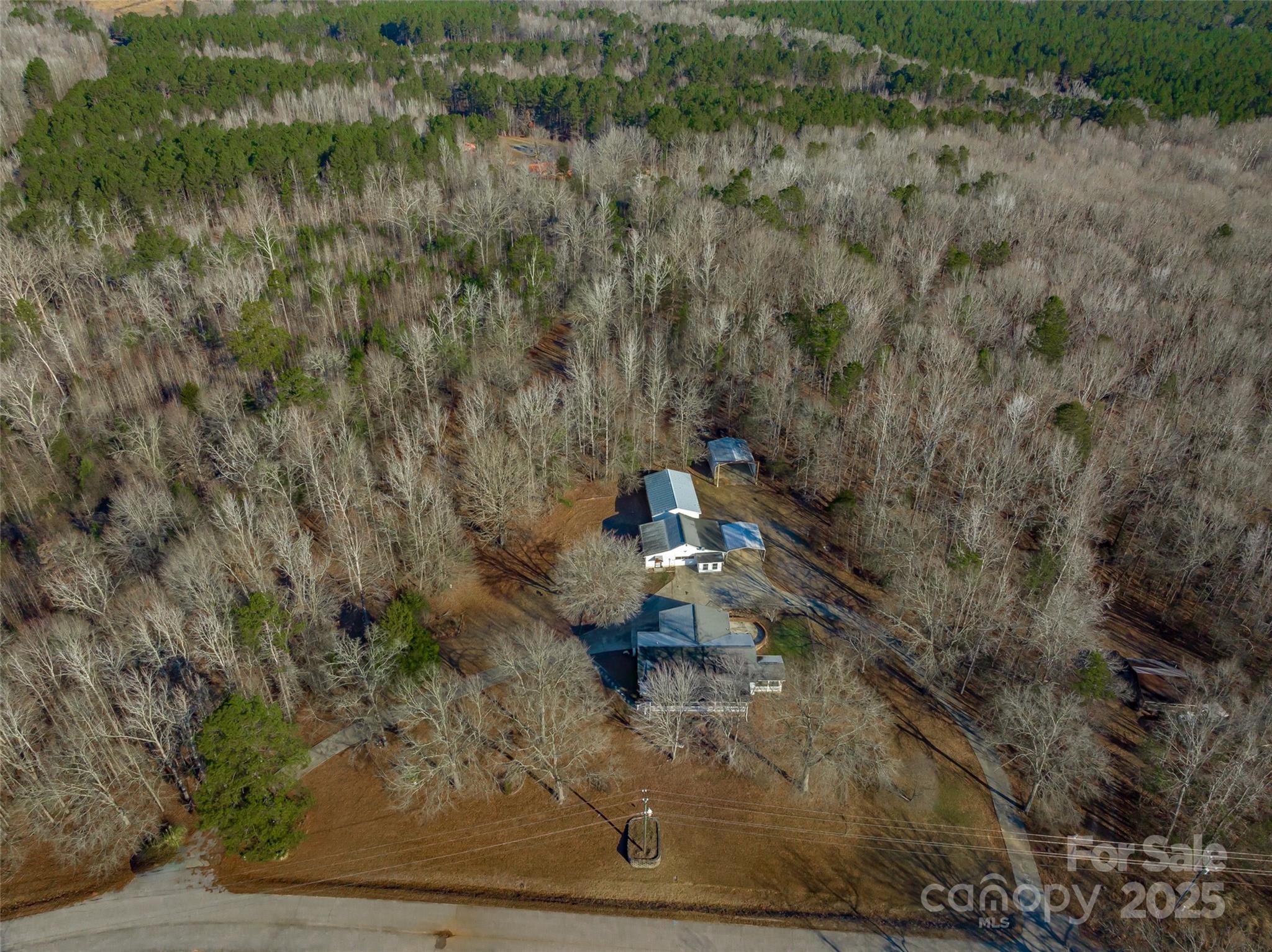 2212 Waterfront Road Liberty Hill, SC 29074 - Photo 6 of 47 Gallery Image 6