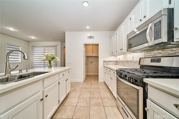 $3,700 | 441 Ridgeway, Irvine, CA 92620