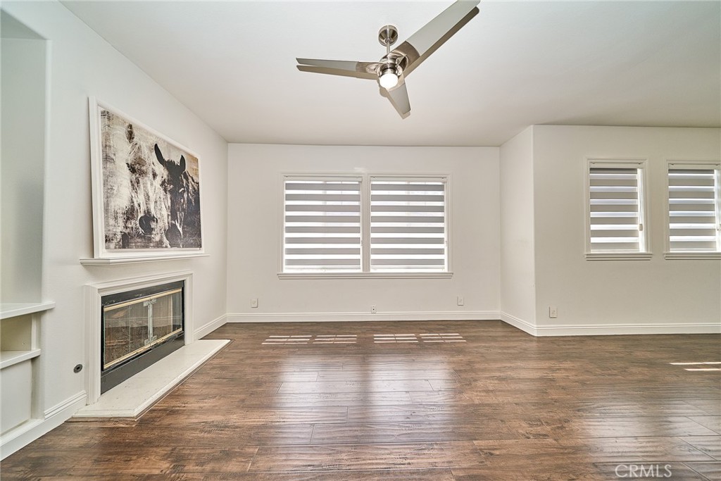 441 Ridgeway Irvine, CA 92620 - Photo 5 of 47