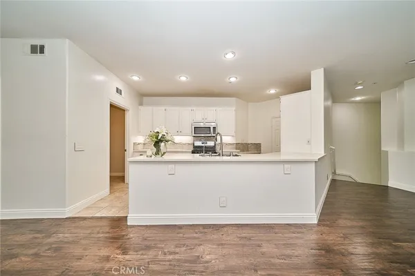 $3,700 | 441 Ridgeway, Irvine, CA 92620