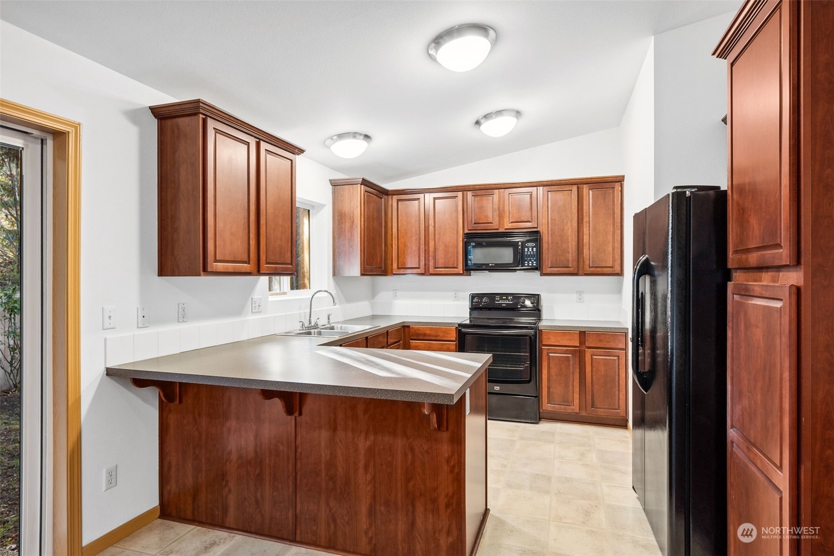 4253 Roxanna Loop Southeast Lacey, WA 98503 - Photo 6 of 17 Gallery Image 6