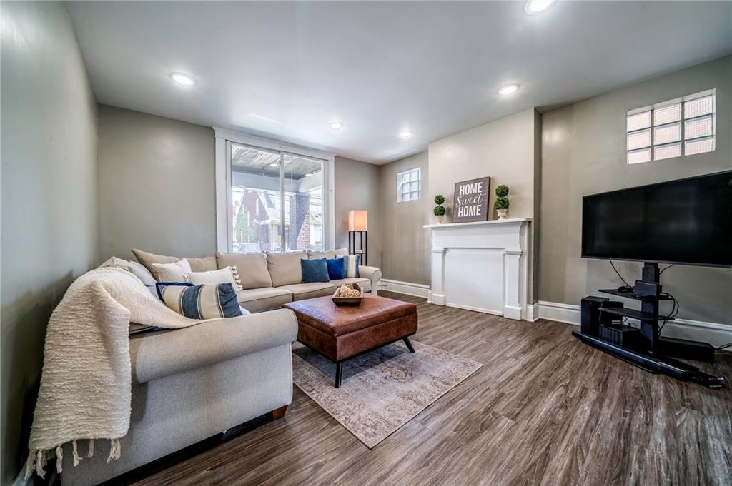 235 Greydon Avenue McKees Rocks, PA 15136 - Photo 5 of 25 Gallery Image 5
