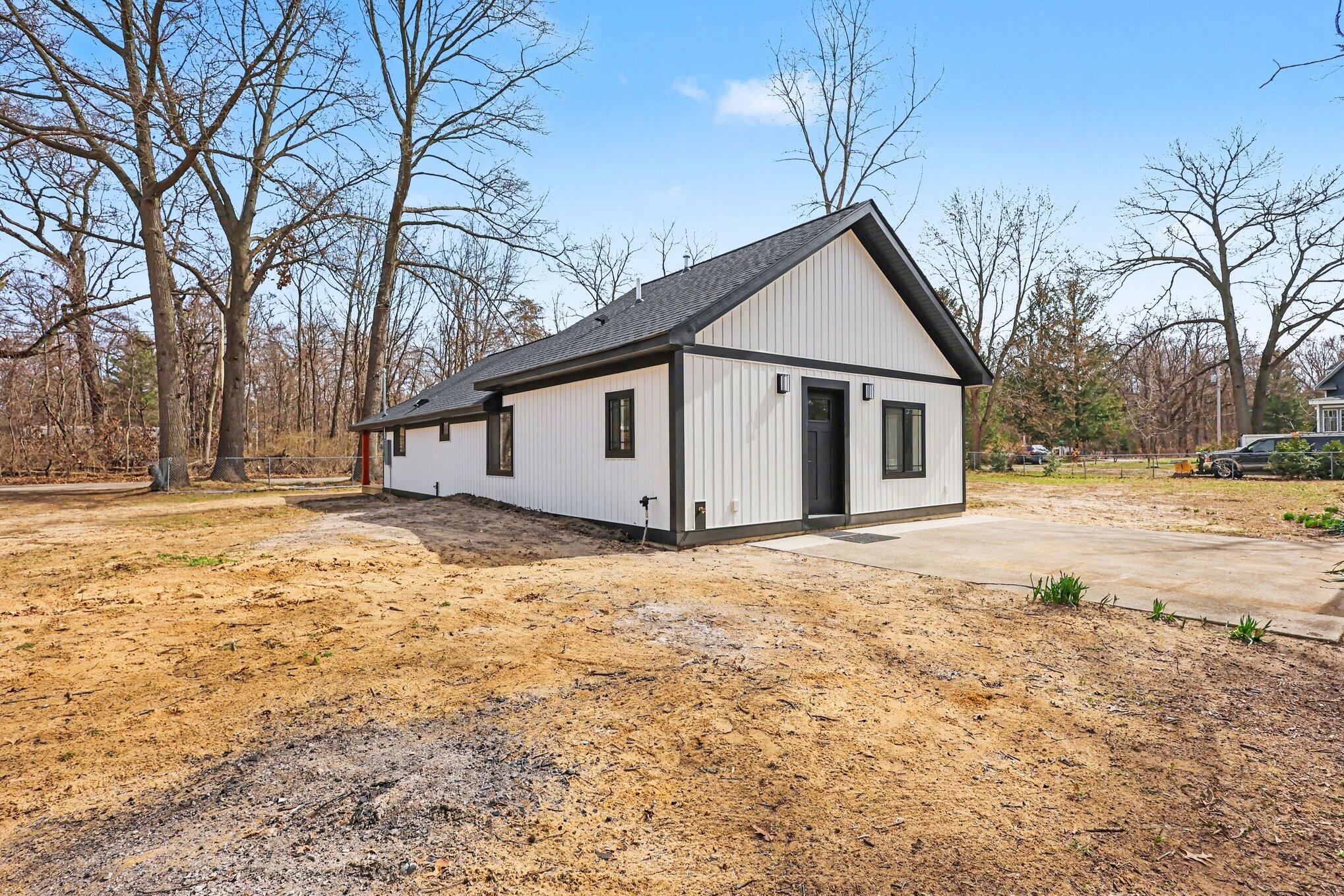 908 Grove Street Pullman, MI 49450 - Photo 23 of 31 003_file_7299