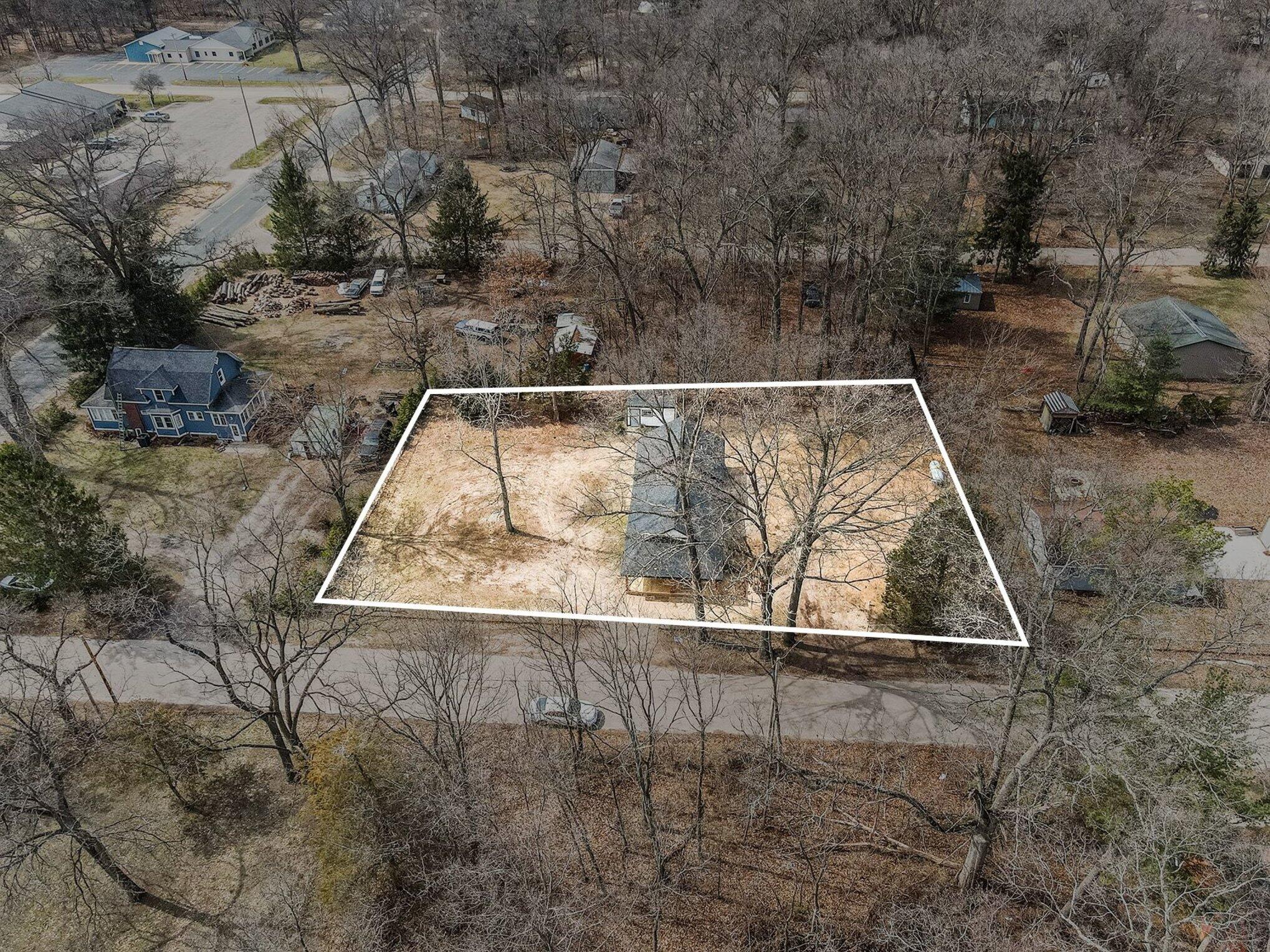 908 Grove Street Pullman, MI 49450 - Photo 28 of 31 030_file_7670