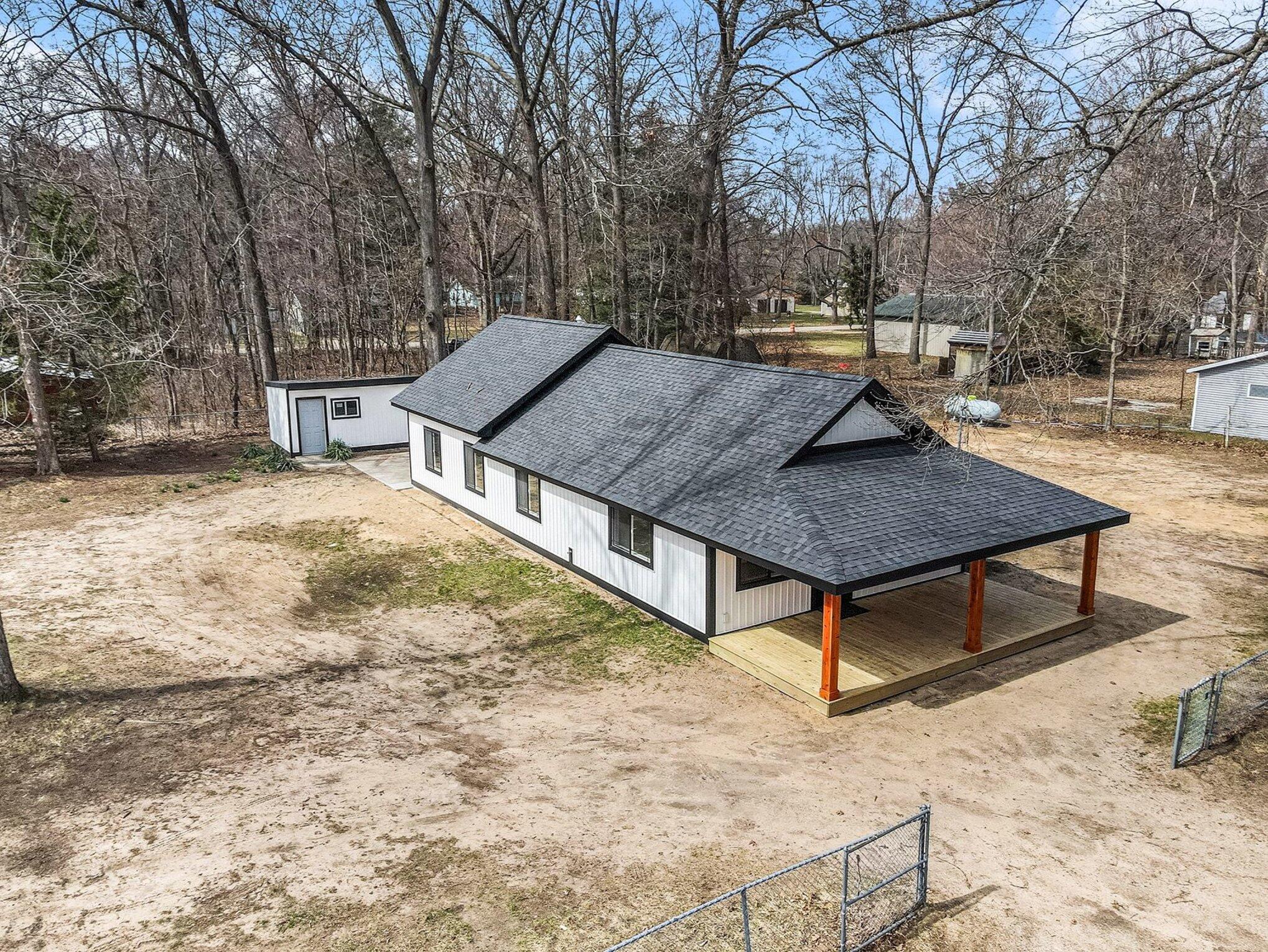 908 Grove Street Pullman, MI 49450 - Photo 4 of 31 028_file_7973