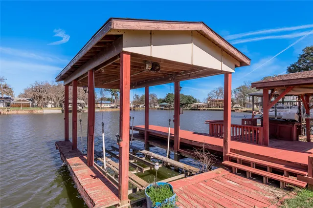 $149,900 | 53 Lakeview Drive, Huntsville, TX 77320