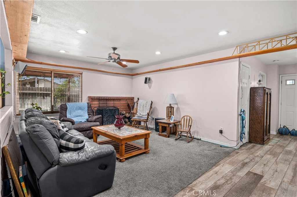 7112 Idyllwild Lane Riverside, CA 92503 - Photo 9 of 44