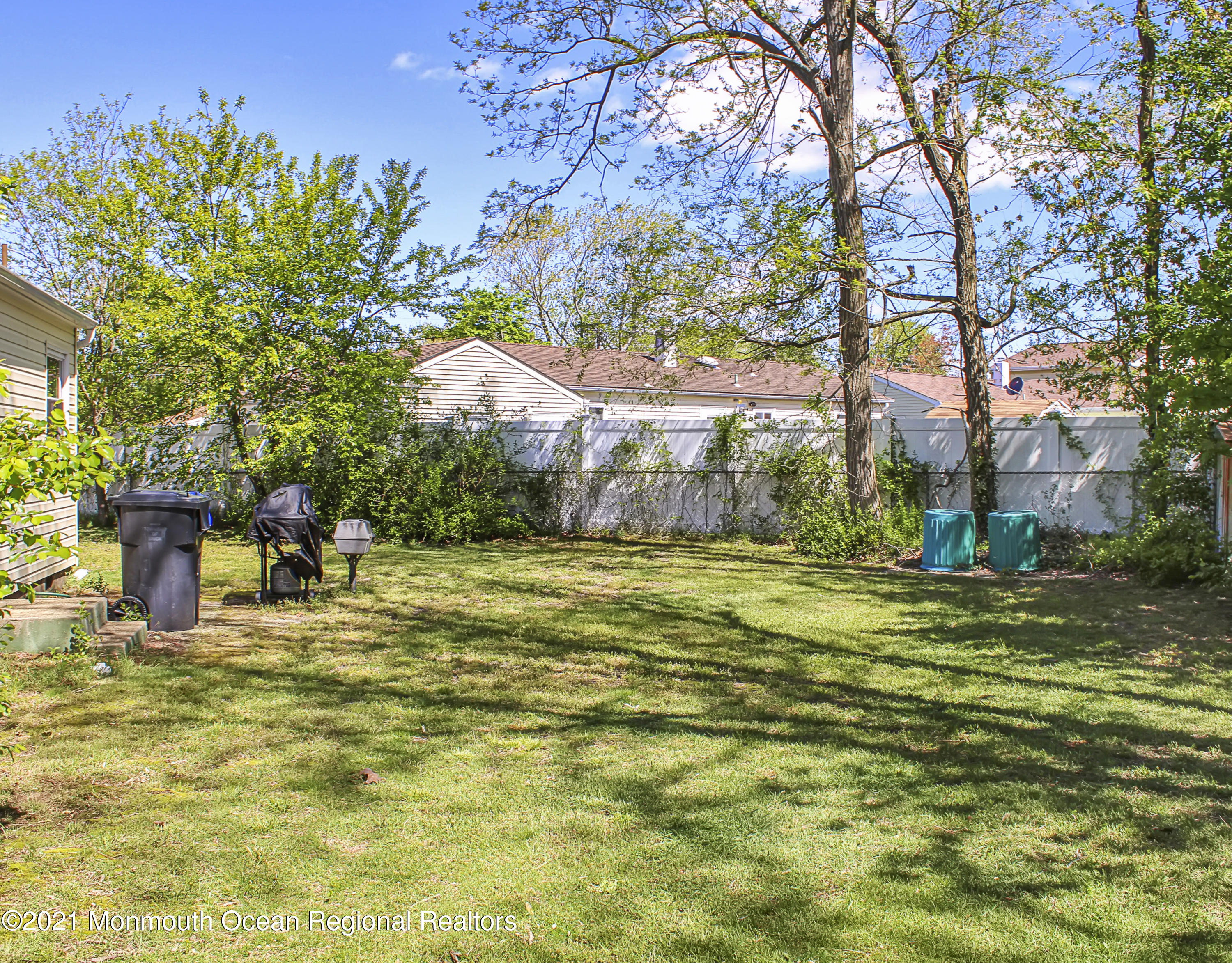 342 Stinson Road Brick, NJ 08723 - Photo 23 of 24 a swimming pool with outdoor seating and yard