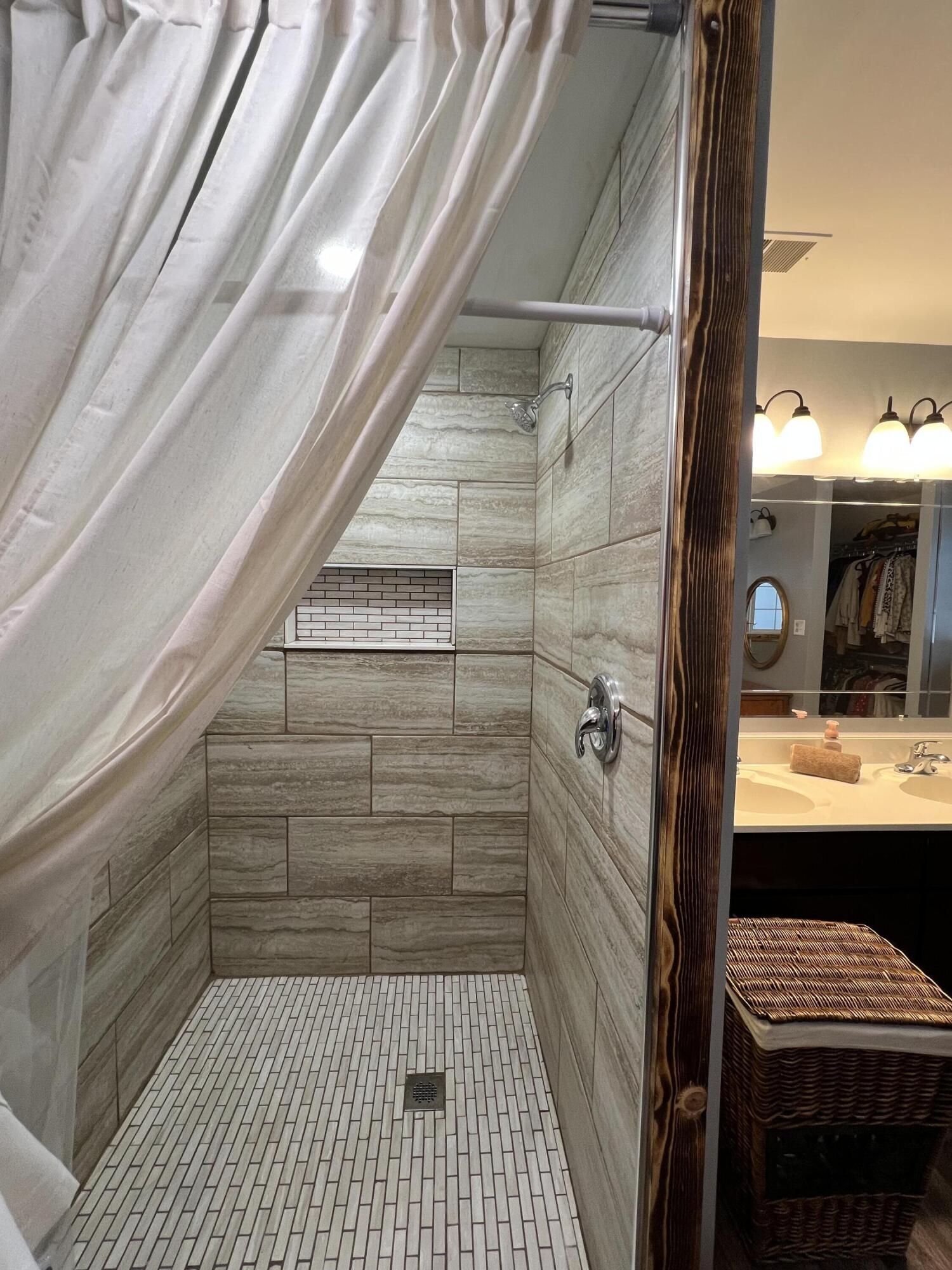 9588 Bellevue Road Battle Creek, MI 49014 - Photo 23 of 39 NEW TILED shower