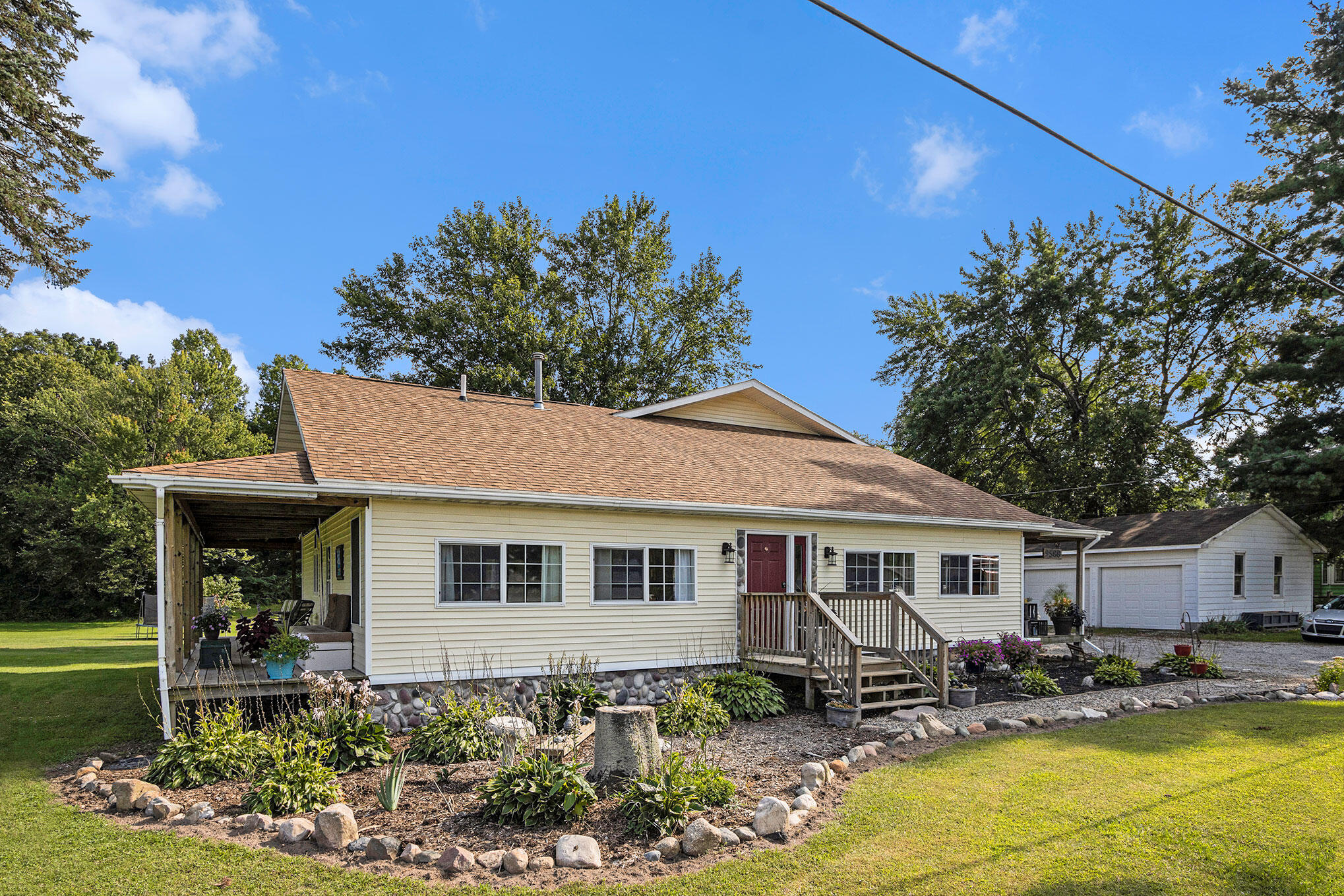 9588 Bellevue Road Battle Creek, MI 49014 - Photo 36 of 39 side