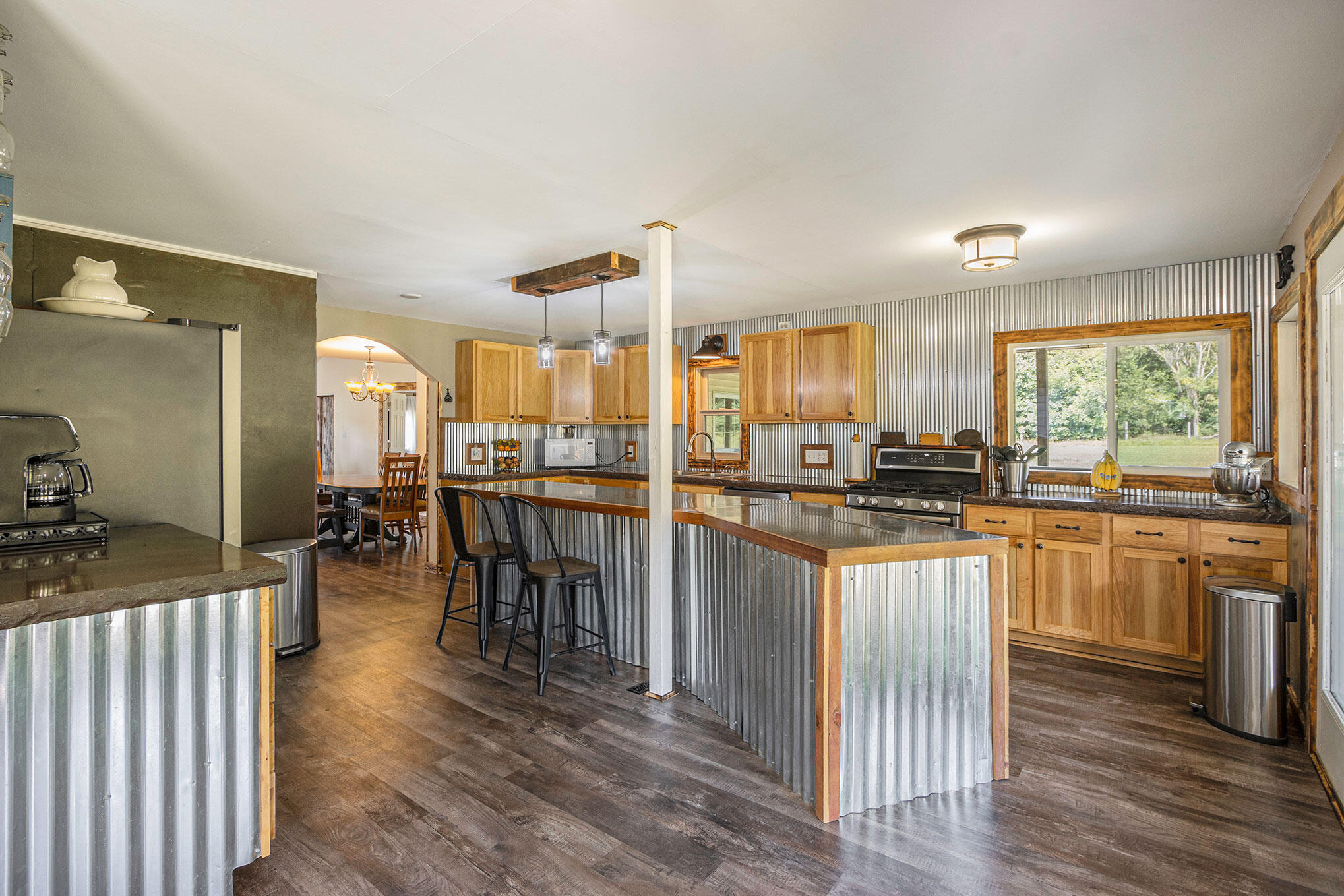 9588 Bellevue Road Battle Creek, MI 49014 - Photo 6 of 39 kitchen