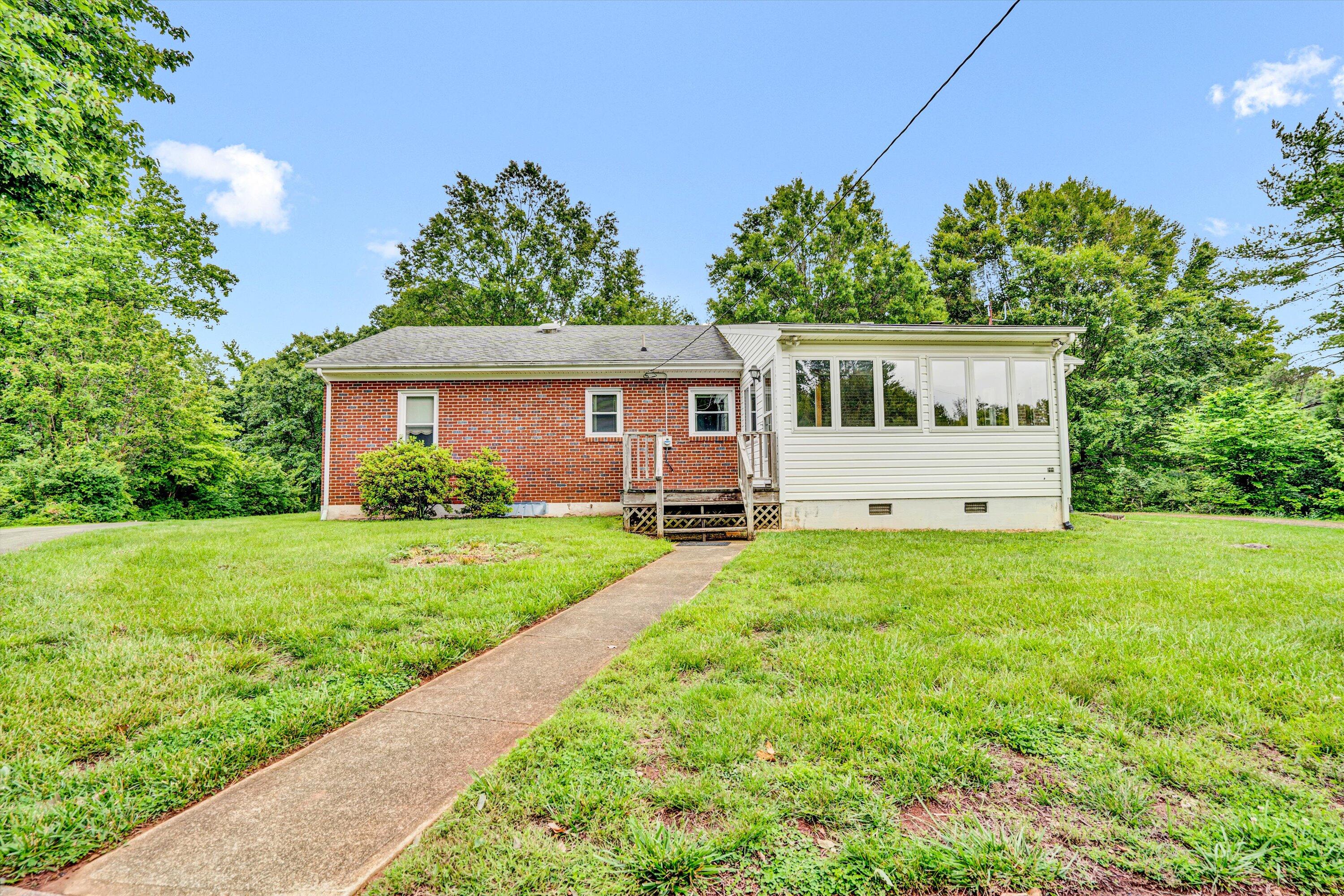 2745 Old Quarry Road Bassett, VA 24055 - Photo 3 of 66 36-DSC00566